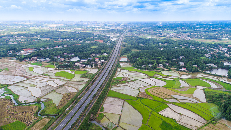 17、芙蓉大道湘陰段道路工程（3）.jpg
